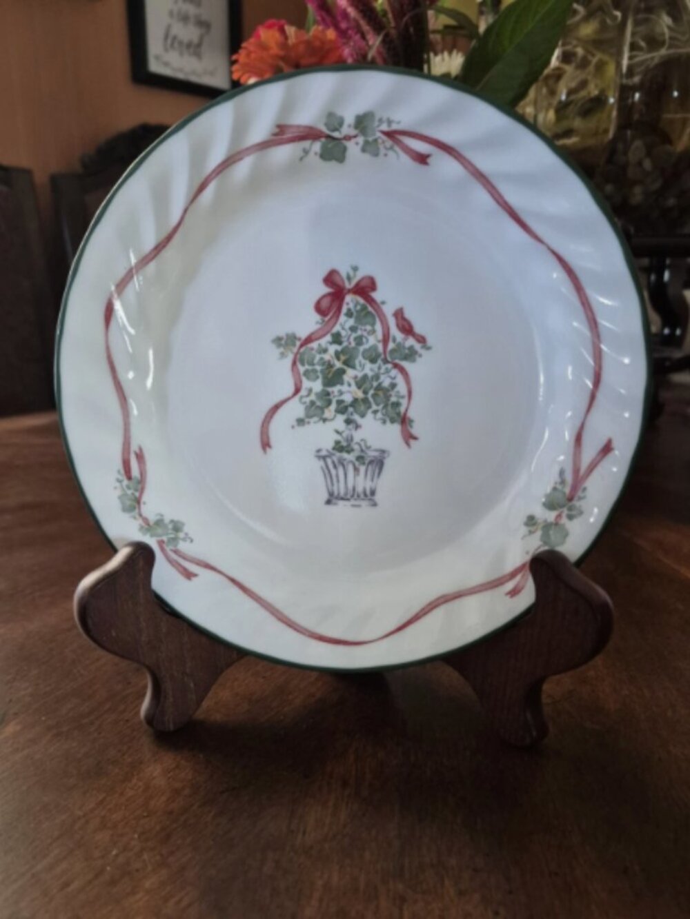 Vintage Corelle Callaway Holiday Christmas Salad Bread Dessert Plates 7.25"